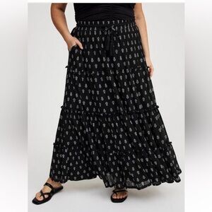 NWT Torrid gauze tiered maxi skirt size 2 2x 18 20